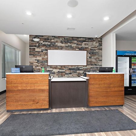 Holiday Inn Express Kansas City North Parkville By Ihg Exterior photo