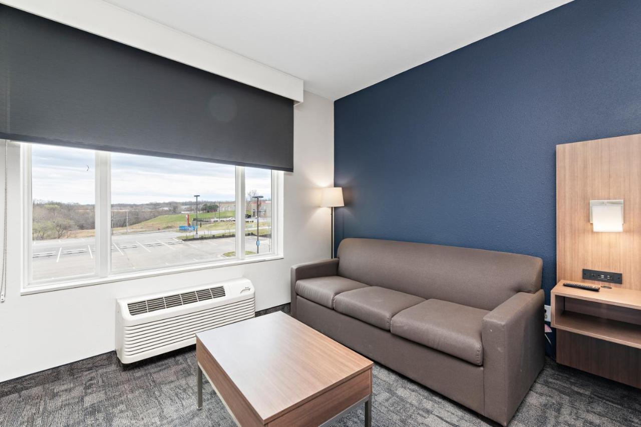 Holiday Inn Express Kansas City North Parkville By Ihg Exterior photo