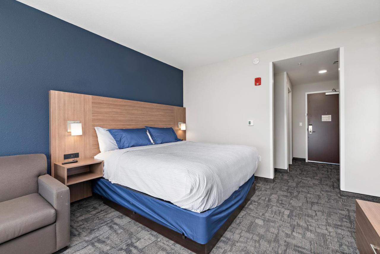 Holiday Inn Express Kansas City North Parkville By Ihg Exterior photo