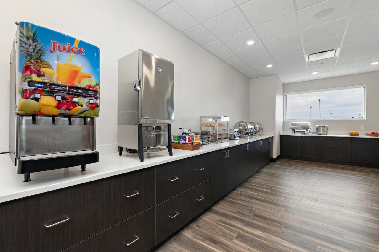 Holiday Inn Express Kansas City North Parkville By Ihg Exterior photo