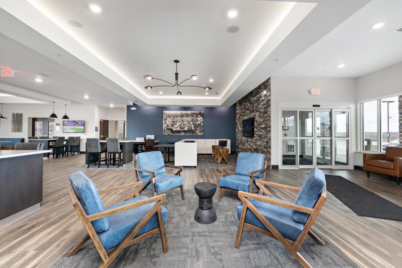 Holiday Inn Express Kansas City North Parkville By Ihg Exterior photo