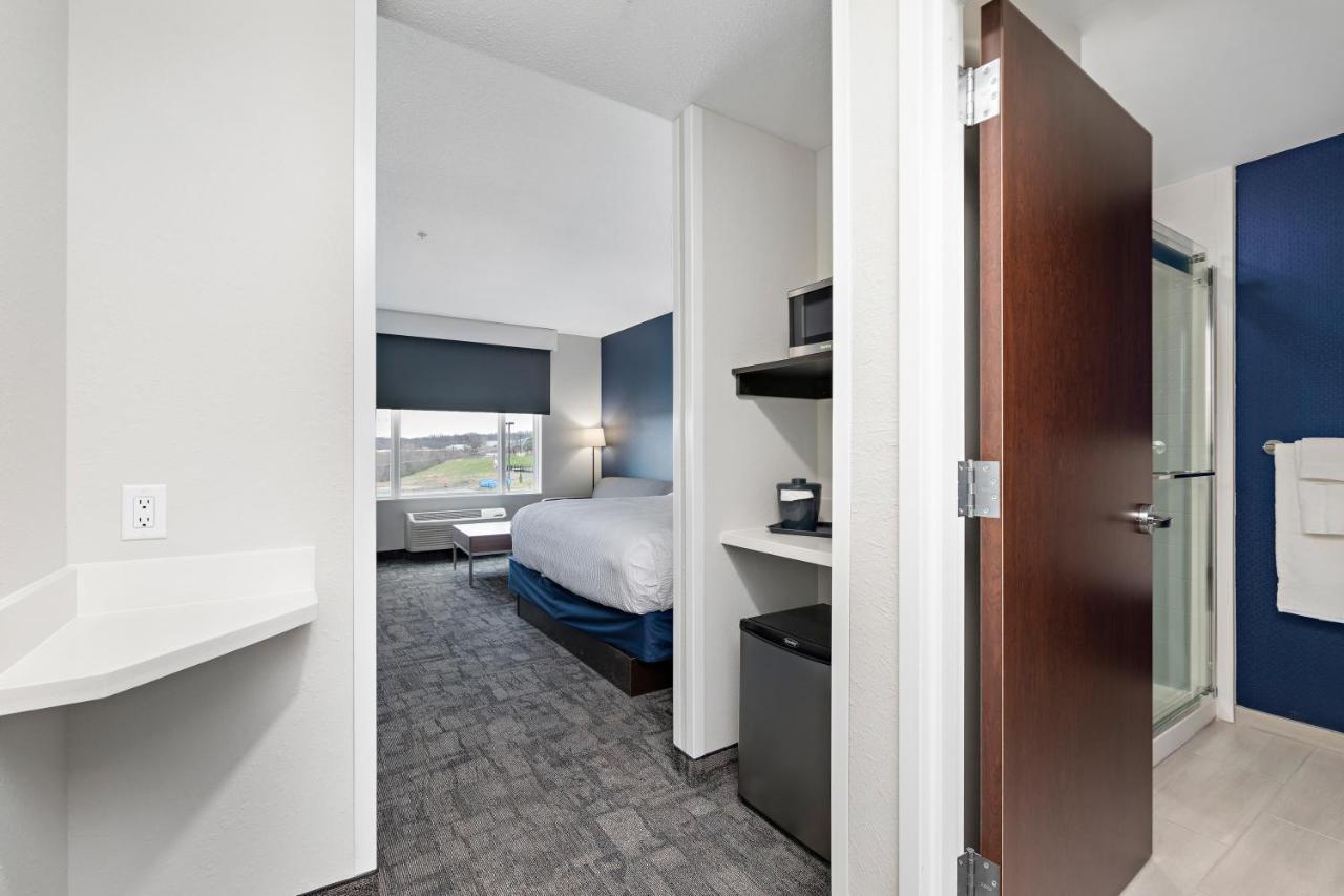 Holiday Inn Express Kansas City North Parkville By Ihg Exterior photo