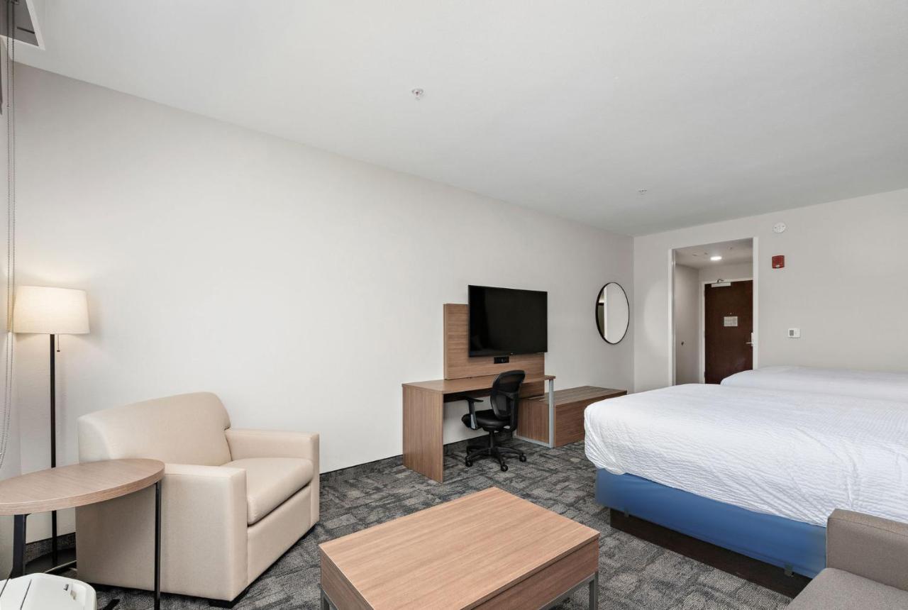 Holiday Inn Express Kansas City North Parkville By Ihg Exterior photo