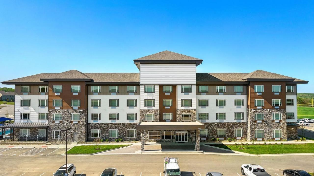 Holiday Inn Express Kansas City North Parkville By Ihg Exterior photo