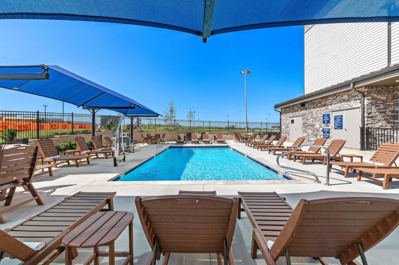Holiday Inn Express Kansas City North Parkville By Ihg Exterior photo