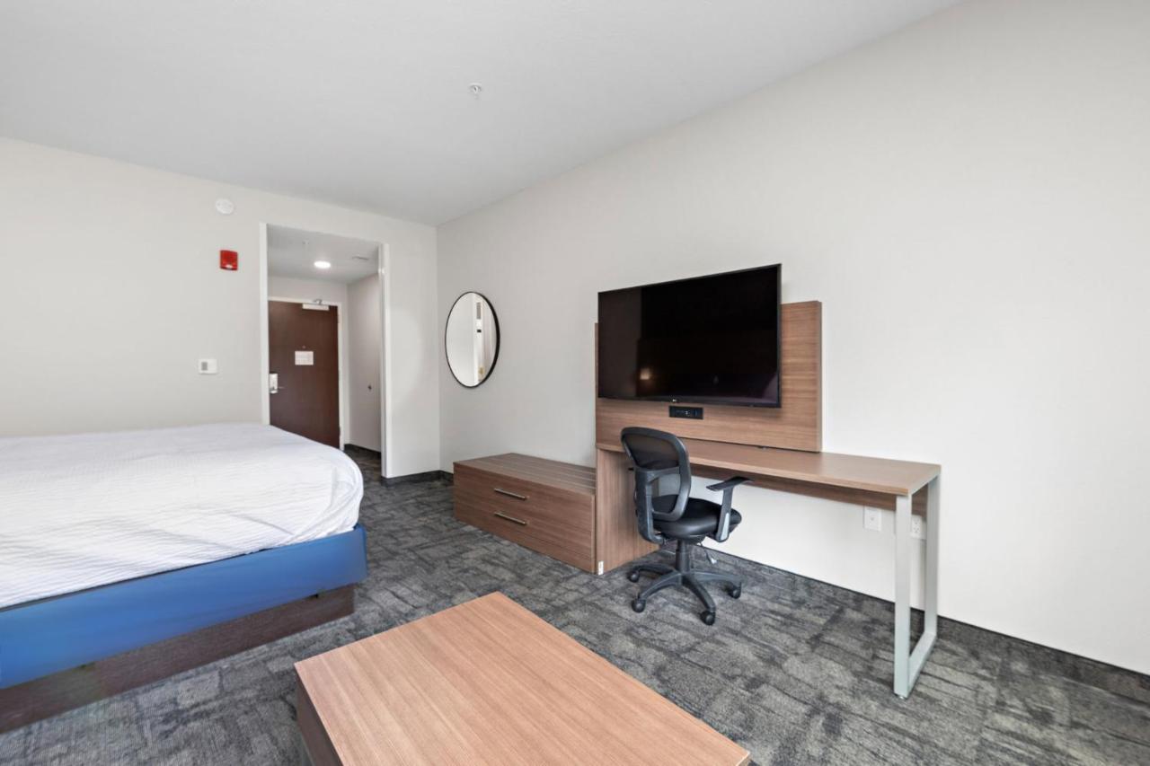 Holiday Inn Express Kansas City North Parkville By Ihg Exterior photo