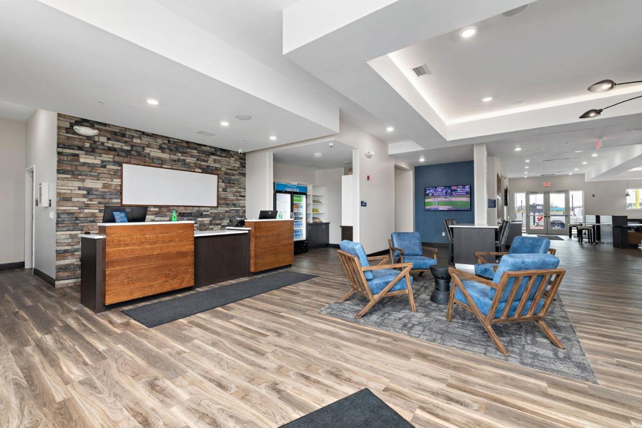 Holiday Inn Express Kansas City North Parkville By Ihg Exterior photo