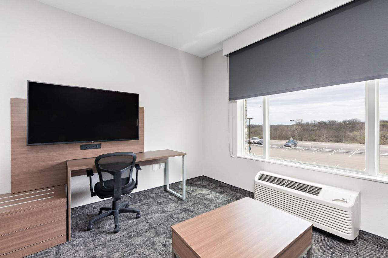 Holiday Inn Express Kansas City North Parkville By Ihg Exterior photo