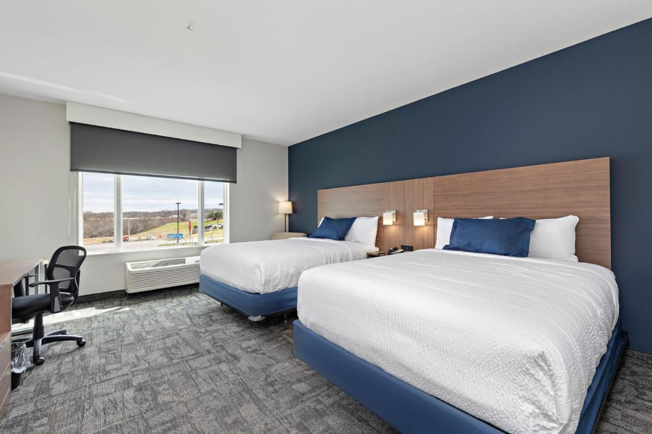 Holiday Inn Express Kansas City North Parkville By Ihg Exterior photo