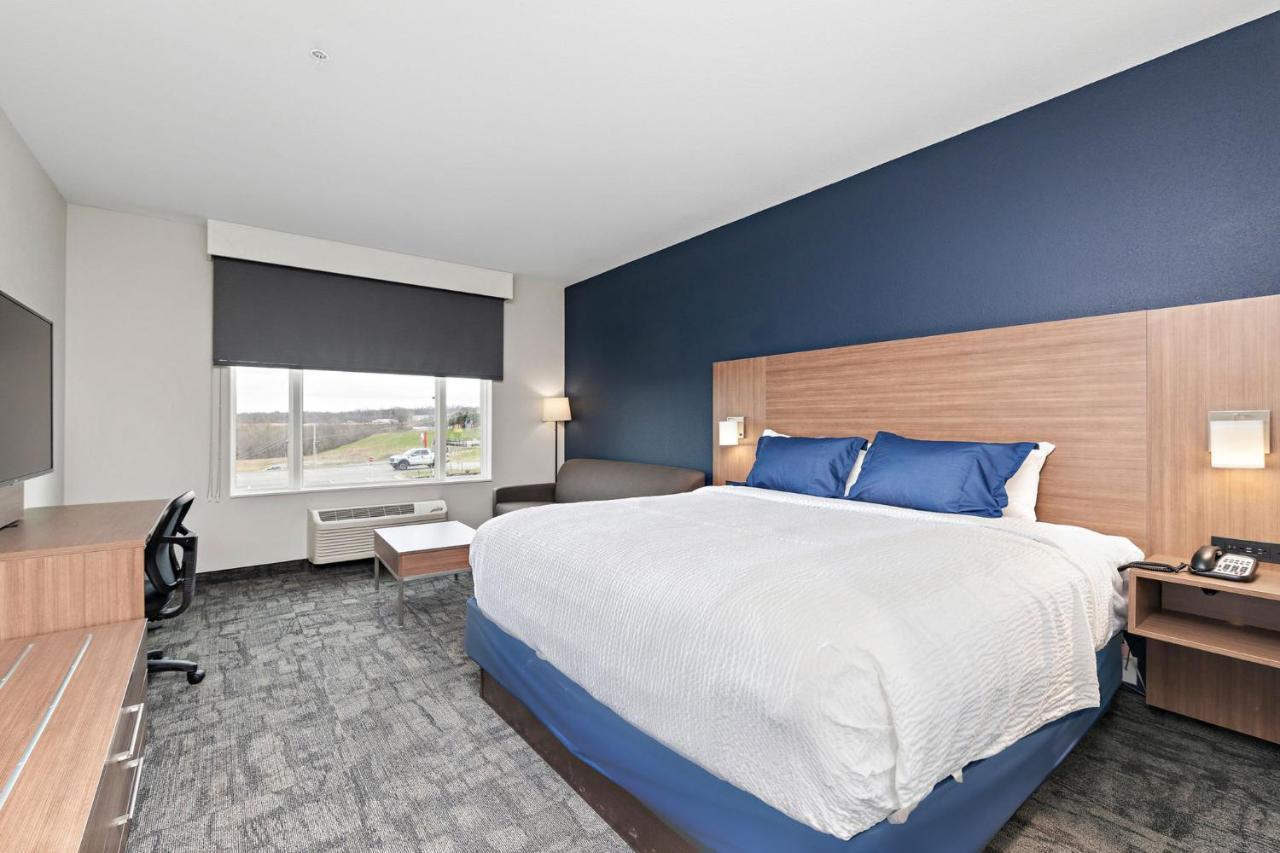 Holiday Inn Express Kansas City North Parkville By Ihg Exterior photo